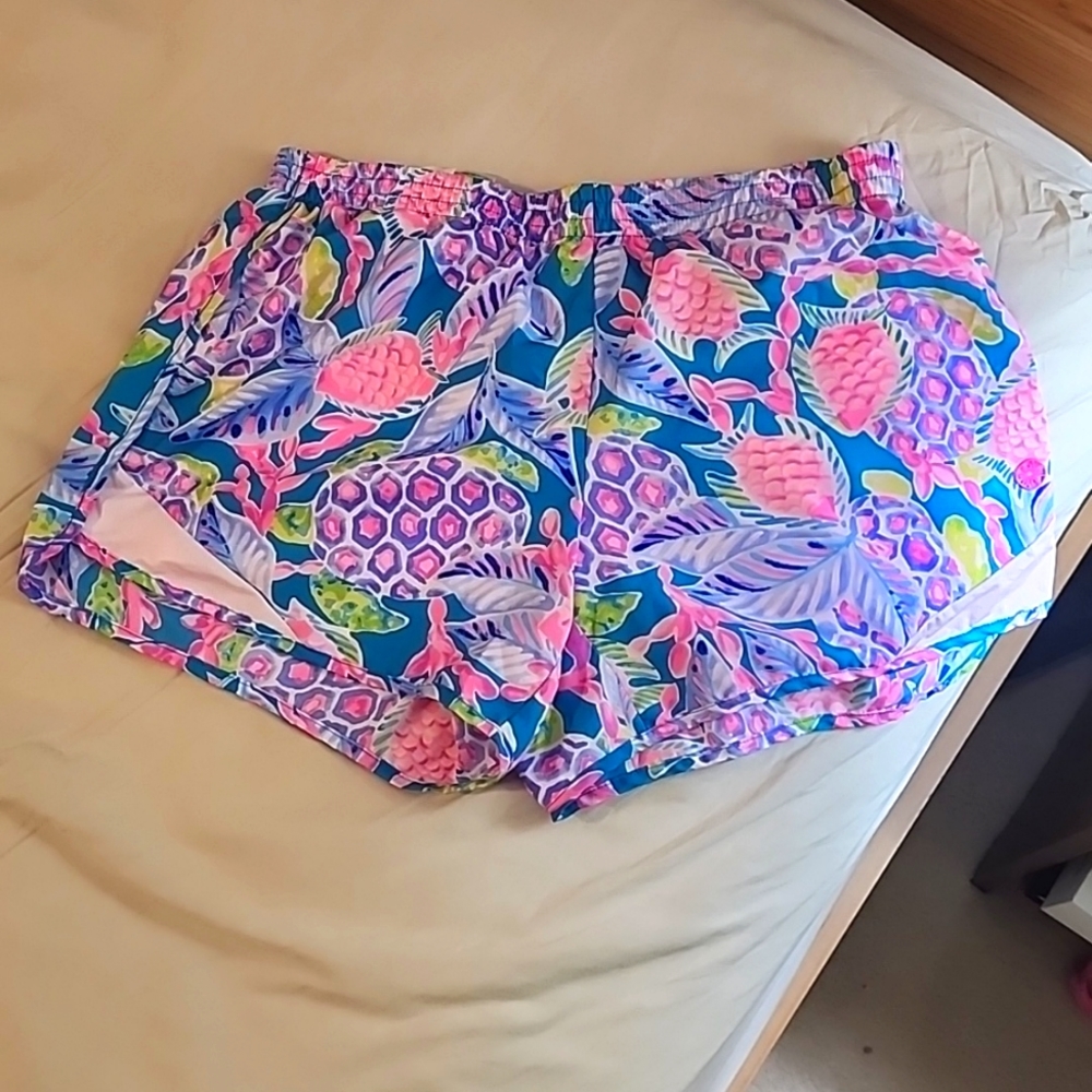 NWOT size small Lilly Pulitzer running shorts